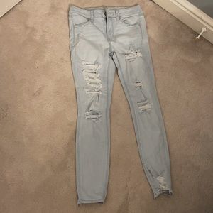 Ripped American eagle jeans size 8